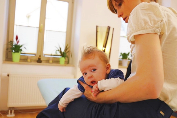 Osteopathie Babys in Potsdam Babelsberg